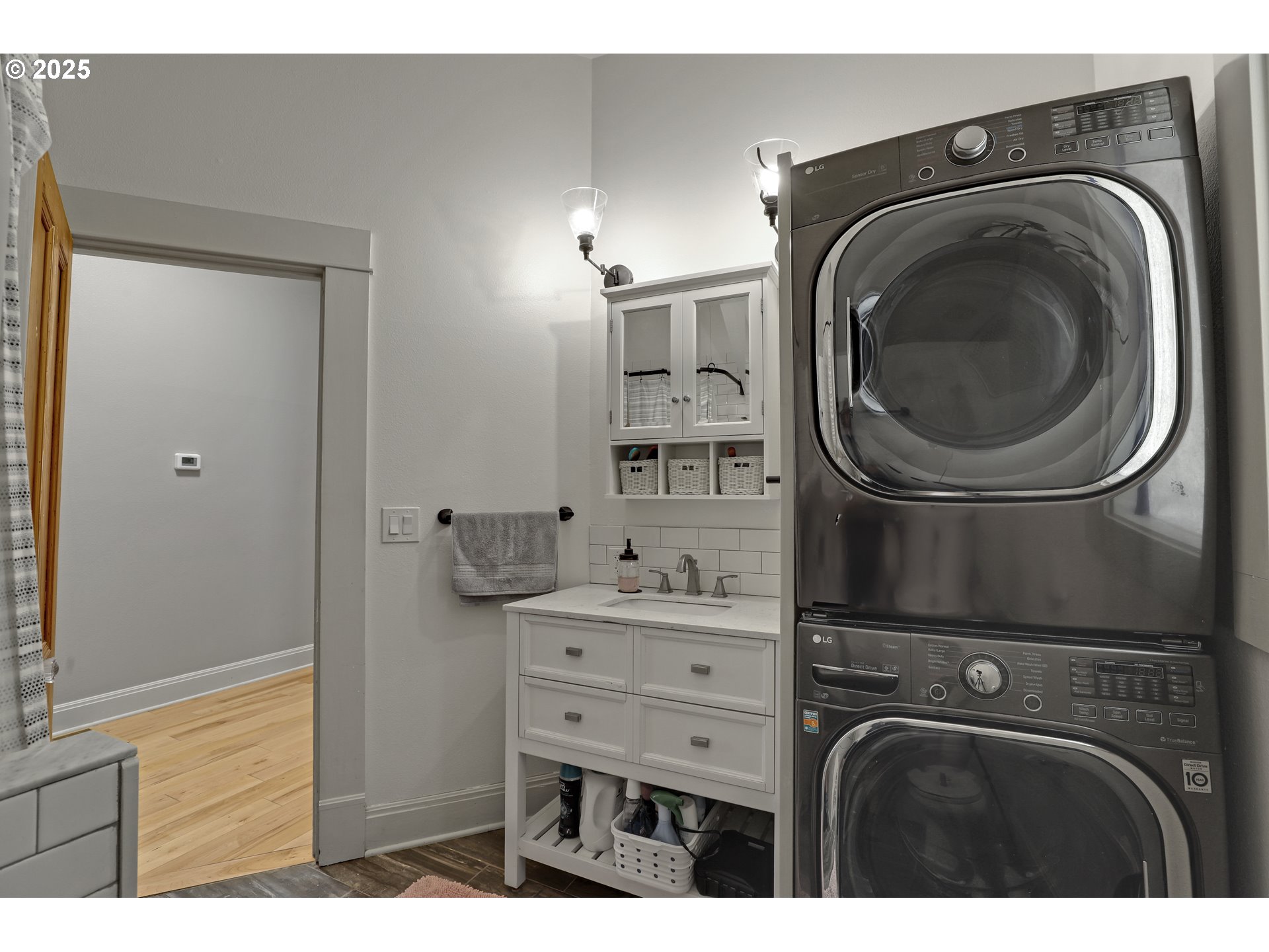 2176 Northwest Everett Street, Unit 1 Portland, OR 97210 - Photo 11 of 16