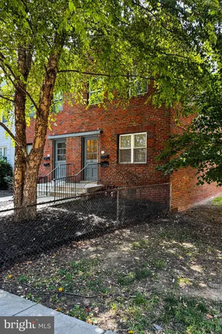 a house view with a outdoor space