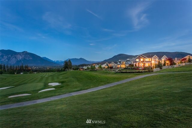 $1,055,000 | 7406 Pinnacle Place Southeast, Snoqualmie, WA 98065