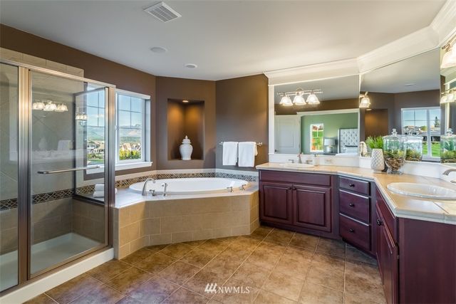 $1,055,000 | 7406 Pinnacle Place Southeast, Snoqualmie, WA 98065