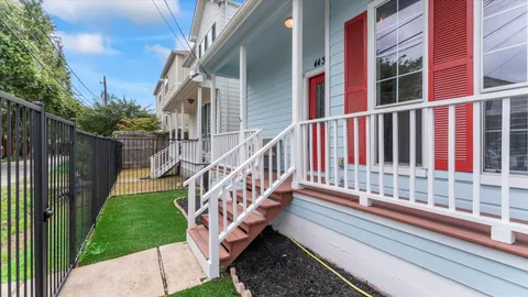 $379,900 | 4439 Spencer Street, Houston, TX 77007