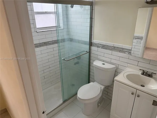 $1,950 | 4101 Indian Creek Drive, Unit 301, Miami Beach, FL 33140