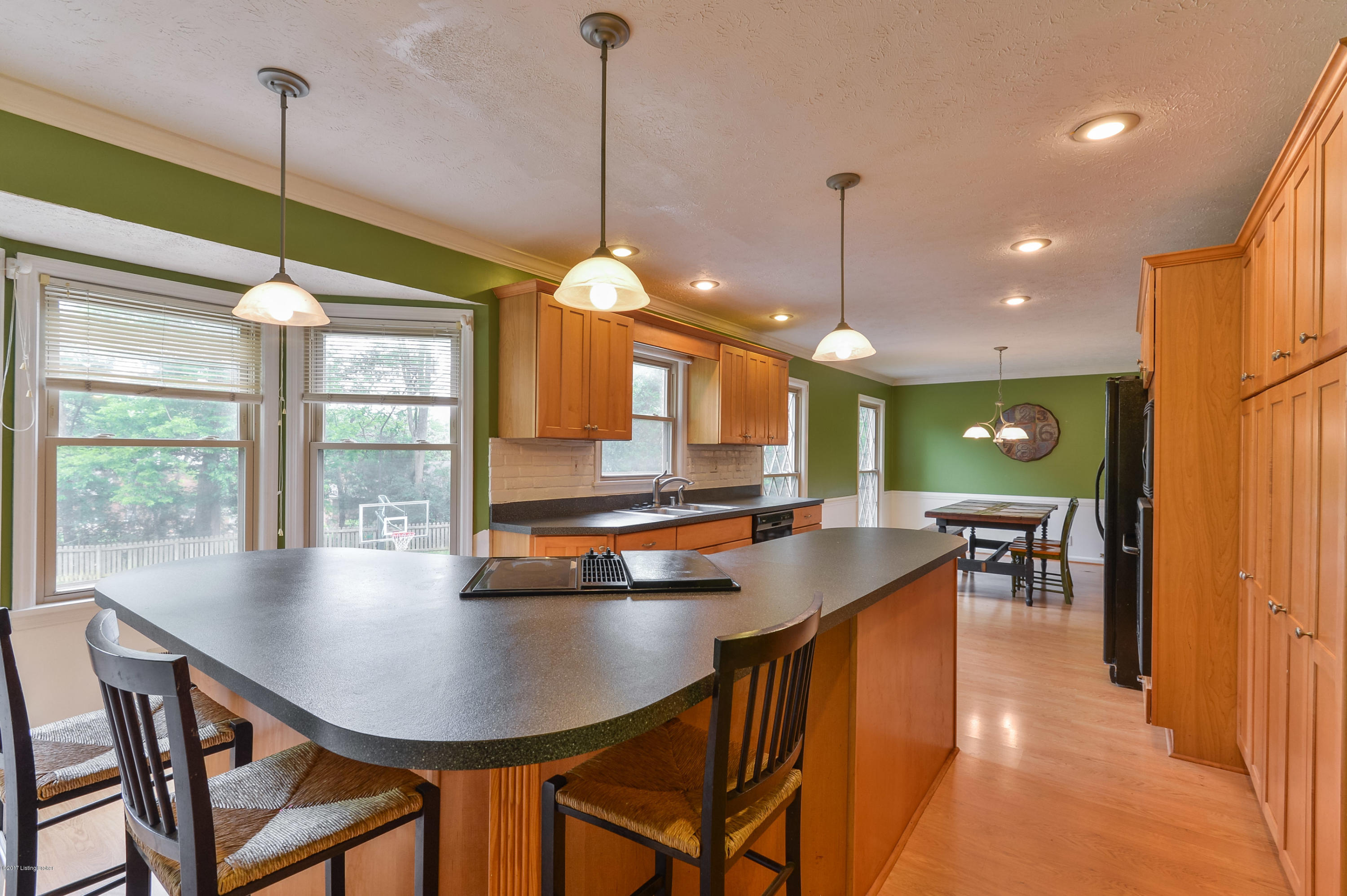 7607 Rockingham Road Prospect, KY 40059 - Photo 7 of 26 09 LSIR 20170517