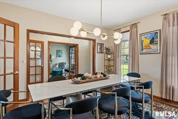 $535,000 | 333 West Glenarm Road, Glenarm, IL 62536