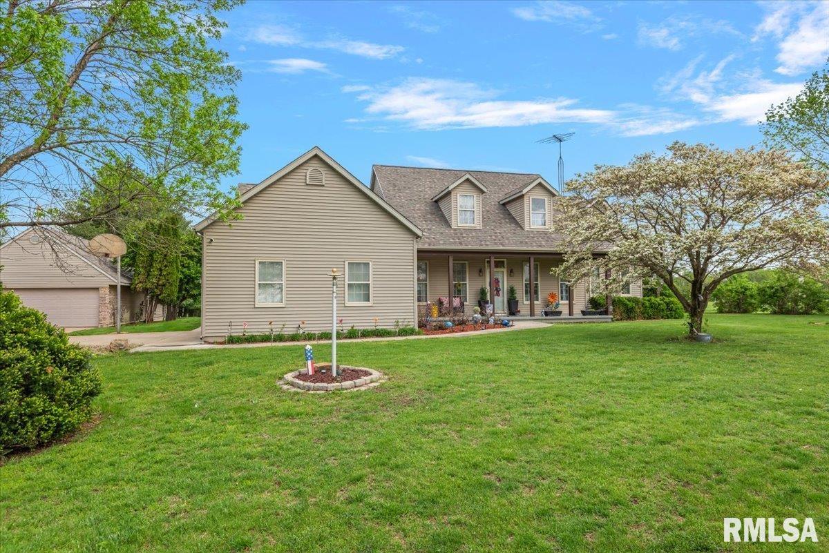 333 West Glenarm Road Glenarm, IL 62536 - Photo 2 of 68