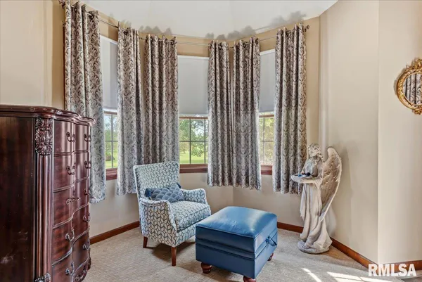 $535,000 | 333 West Glenarm Road, Glenarm, IL 62536