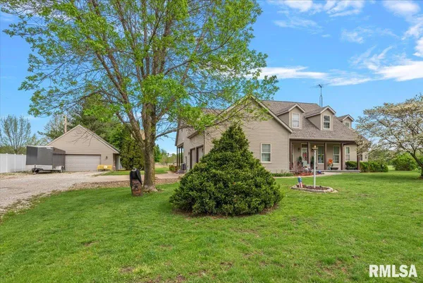 $535,000 | 333 West Glenarm Road, Glenarm, IL 62536