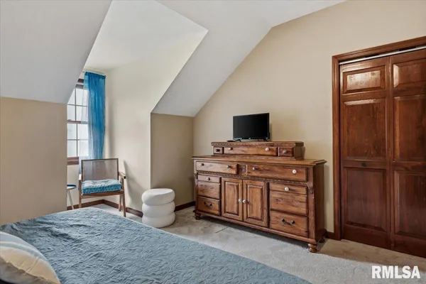 $535,000 | 333 West Glenarm Road, Glenarm, IL 62536