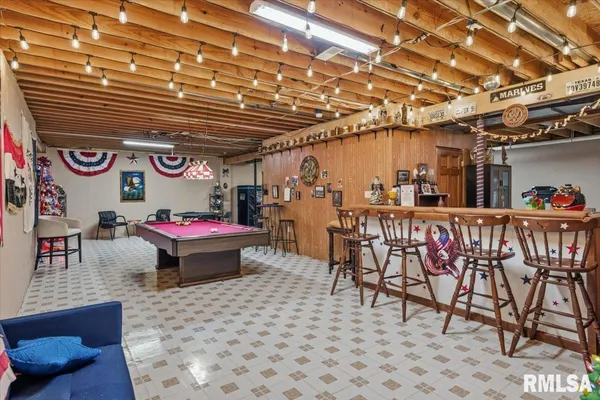 $535,000 | 333 West Glenarm Road, Glenarm, IL 62536