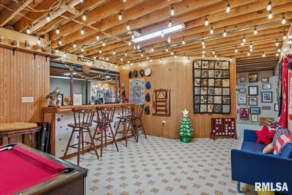 $535,000 | 333 West Glenarm Road, Glenarm, IL 62536