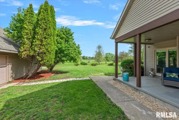 $535,000 | 333 West Glenarm Road, Glenarm, IL 62536