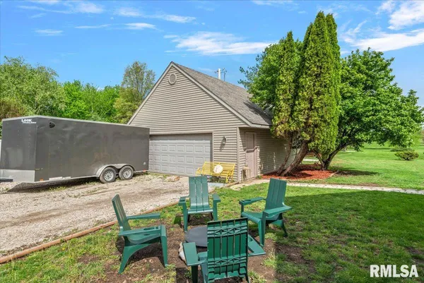 $535,000 | 333 West Glenarm Road, Glenarm, IL 62536