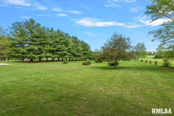 $535,000 | 333 West Glenarm Road, Glenarm, IL 62536