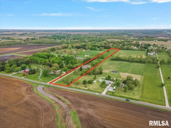 $535,000 | 333 West Glenarm Road, Glenarm, IL 62536