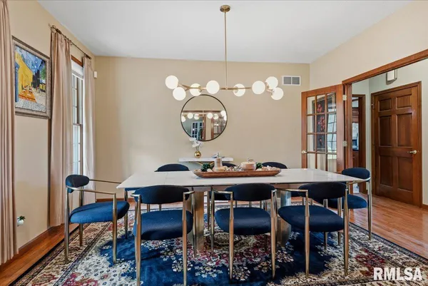 $535,000 | 333 West Glenarm Road, Glenarm, IL 62536