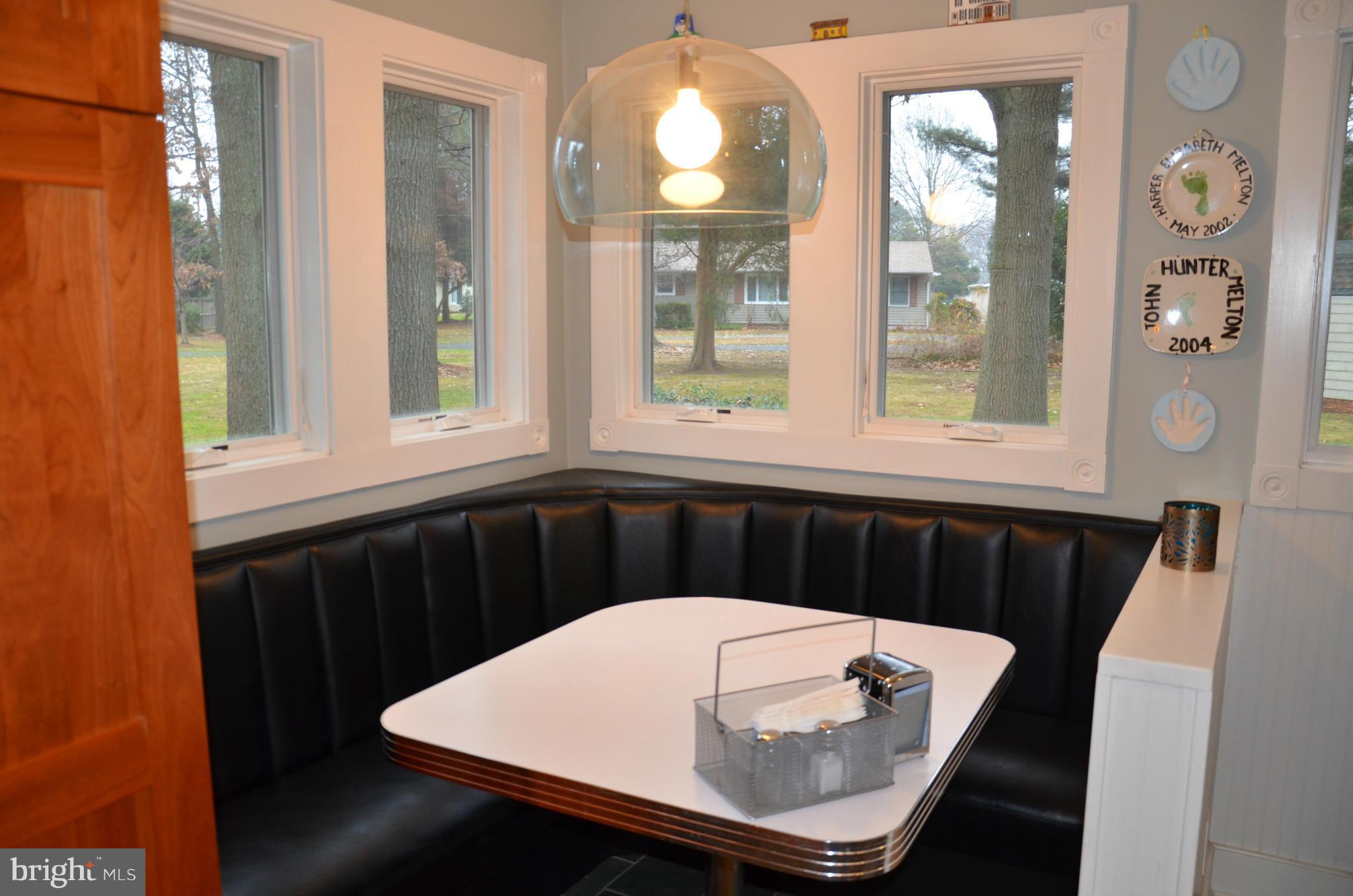 9795 Mill Point Road Easton, MD 21601 - Photo 11 of 30 Breakfast Table