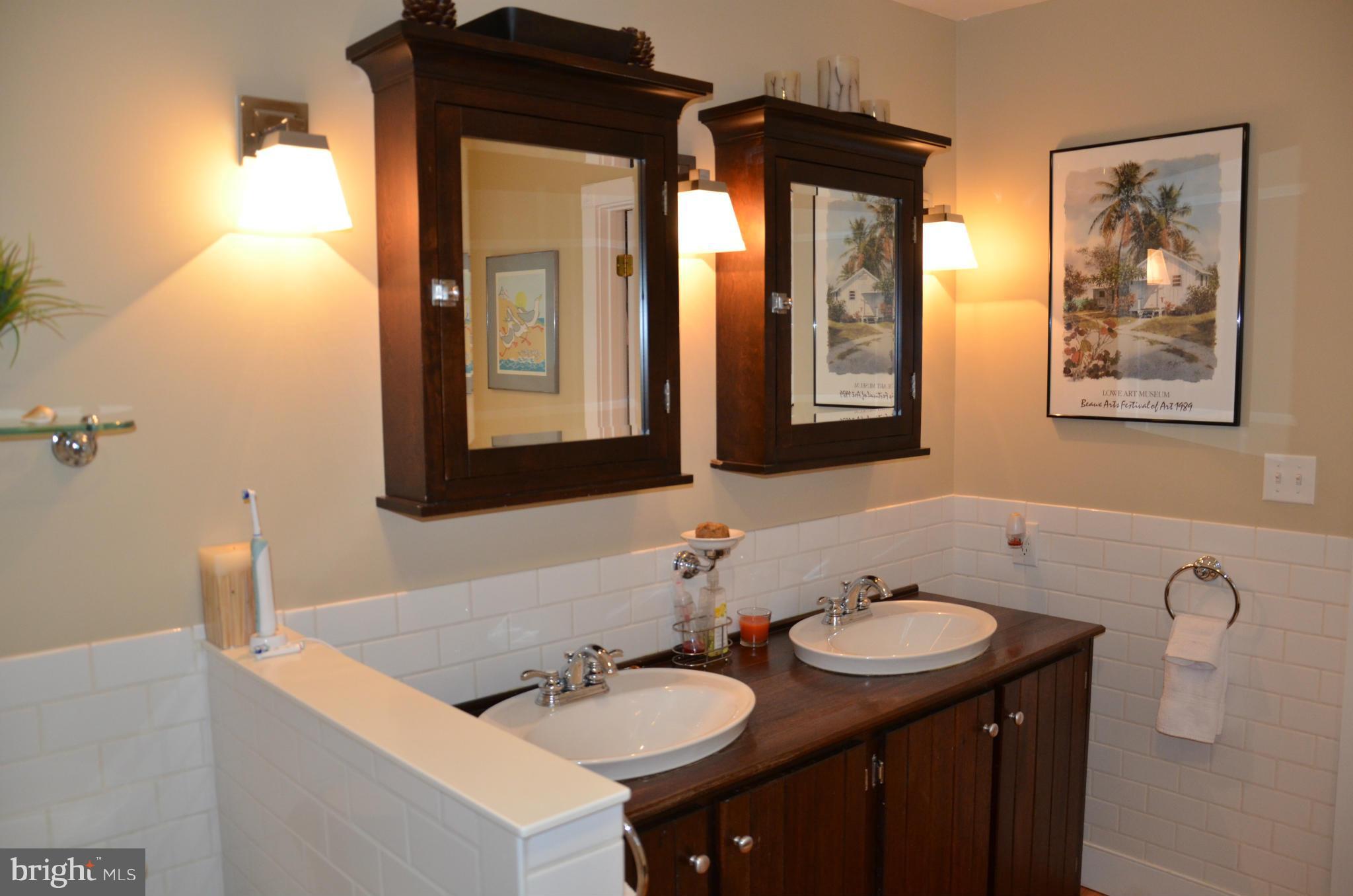 9795 Mill Point Road Easton, MD 21601 - Photo 19 of 30 Bath (Master)