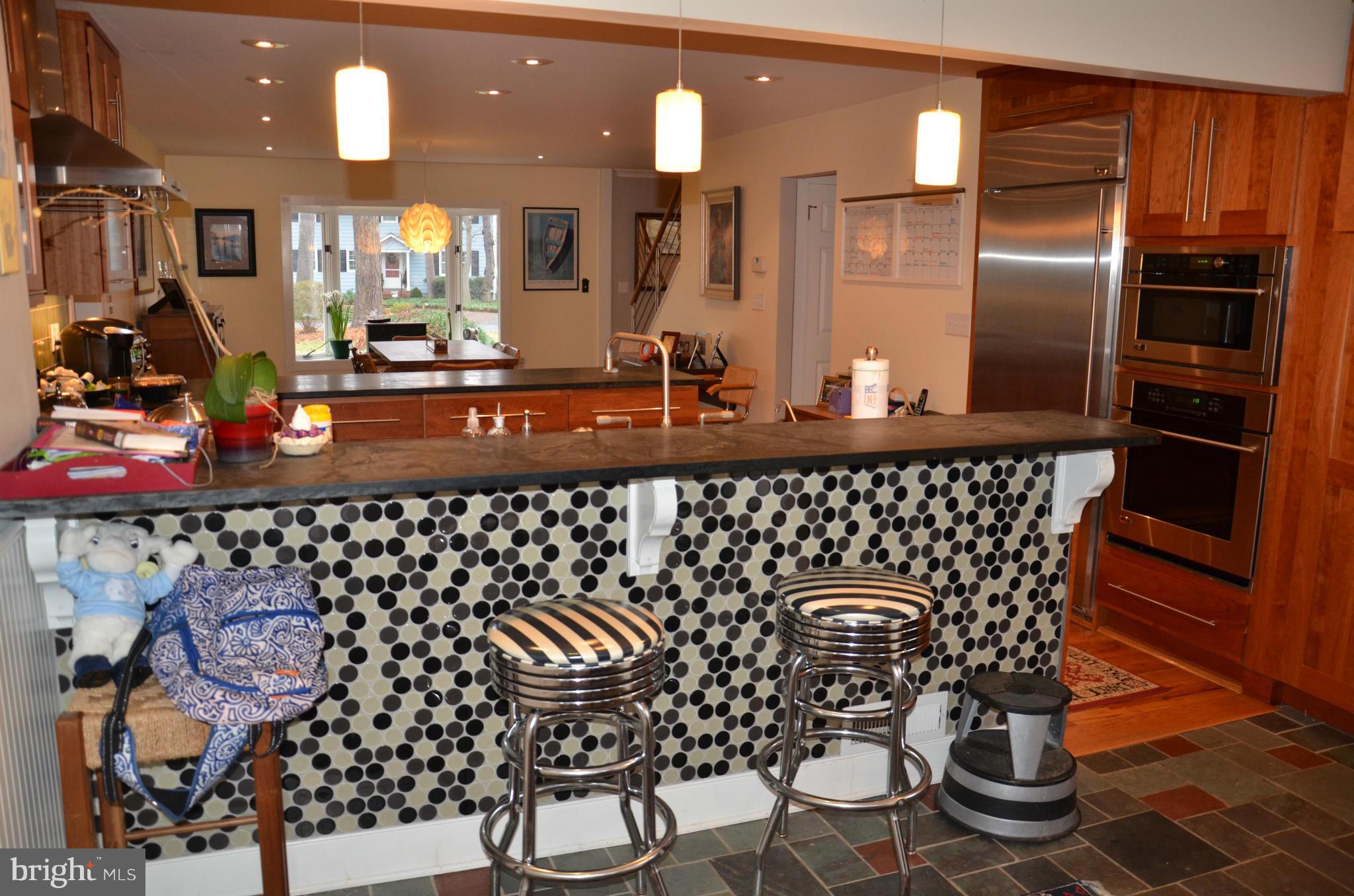 9795 Mill Point Road Easton, MD 21601 - Photo 9 of 30 Breakfast Bar