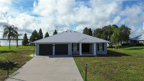 $425,000 | 7884 North Lake Buffum Shore, Fort Meade, FL 33841