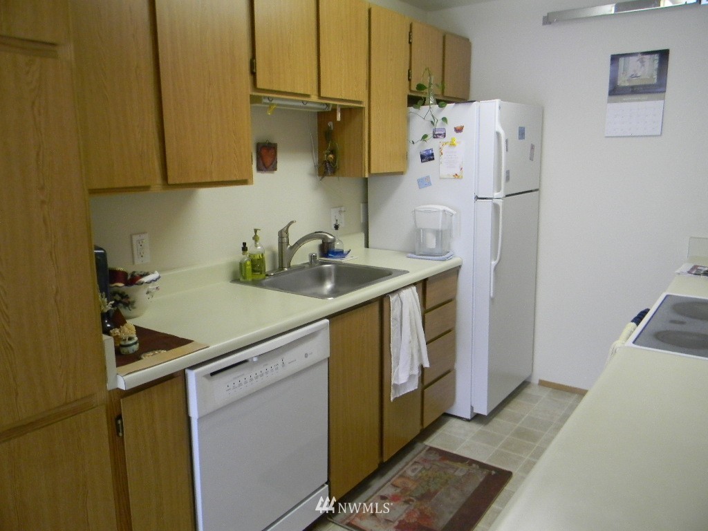 1704 201st Place Southeast, Unit 5B Bothell, WA 98012 - Photo 9 of 15 Gallery Image 9