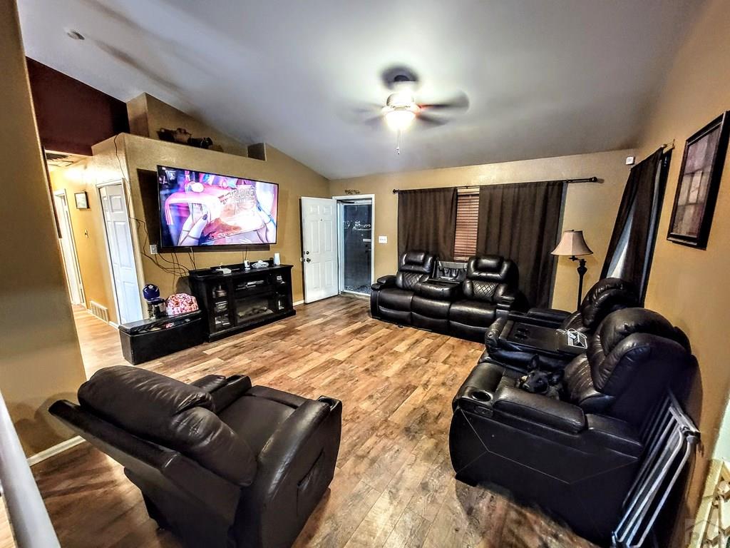 4645 Ridge Drive Pueblo, CO 81008 - Photo 3 of 44