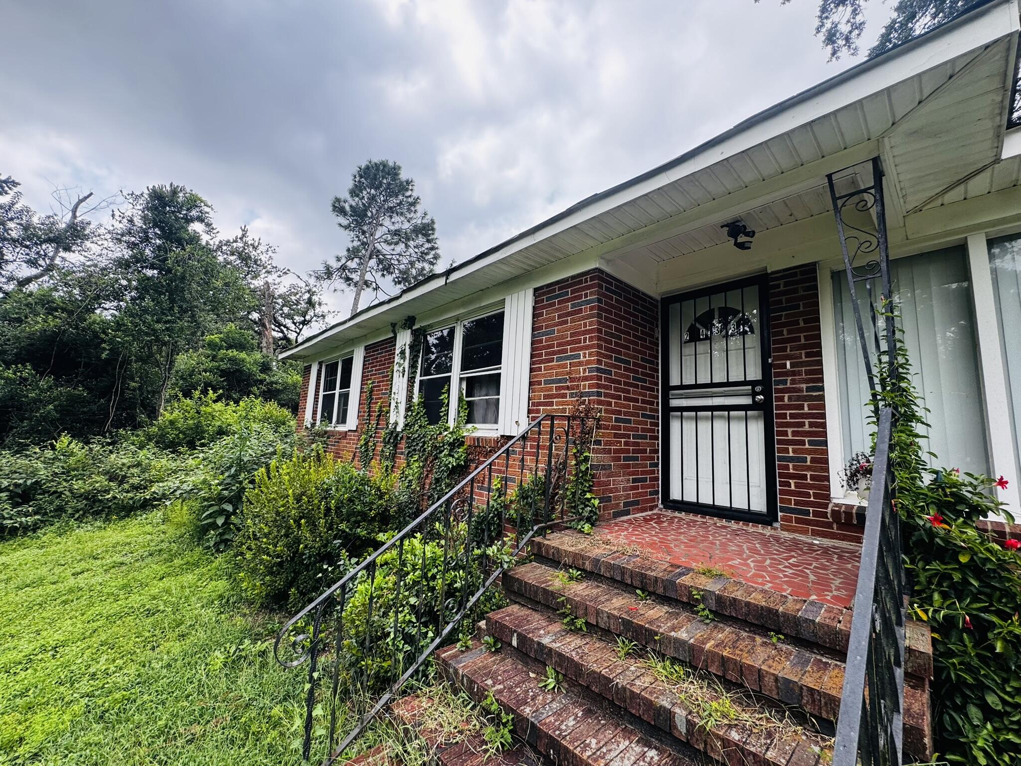 2433 Wheeless Road Augusta, GA 30906 - Photo 2 of 23 IMG_9886