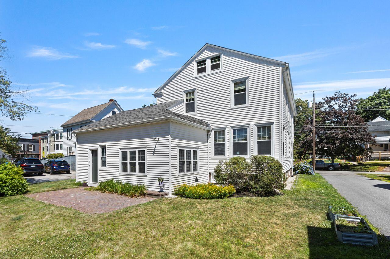 166 Hartley Street Portland, ME 04103 - Photo 4 of 62 20250718JS-71016