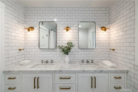 $4,650,000 | 1609 Ruth Lane, Newport Beach, CA 92660