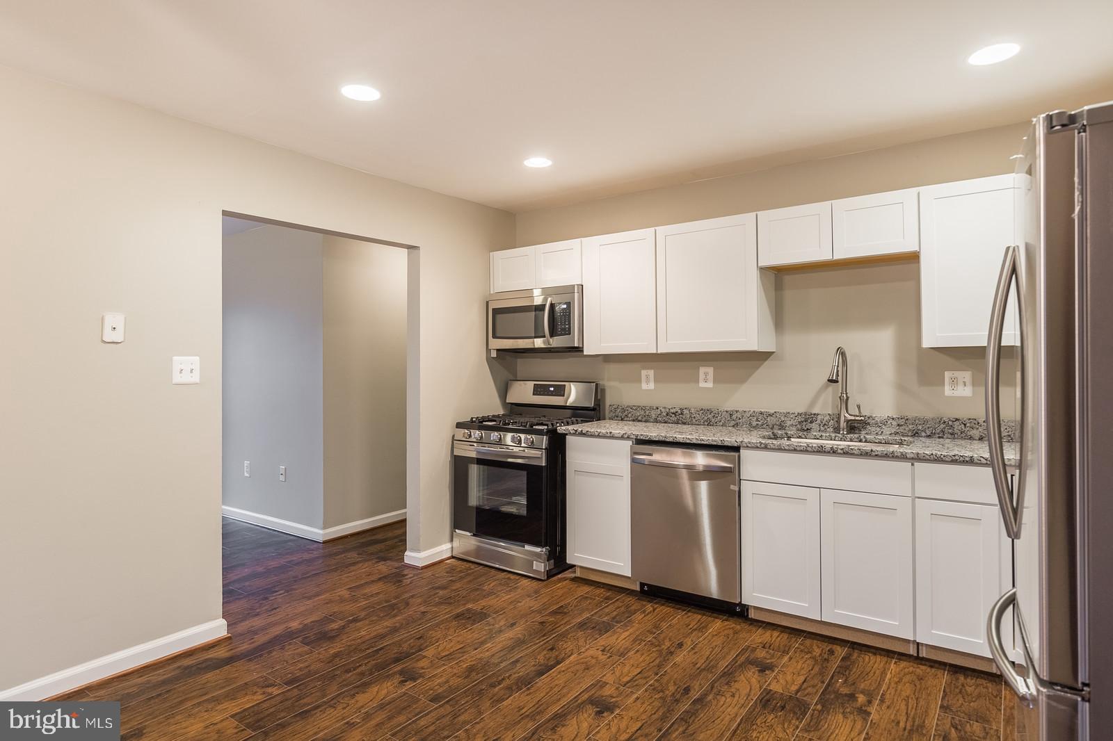 4134 Granby Road Woodbridge, VA 22193 - Photo 8 of 25 BIG kitchen!