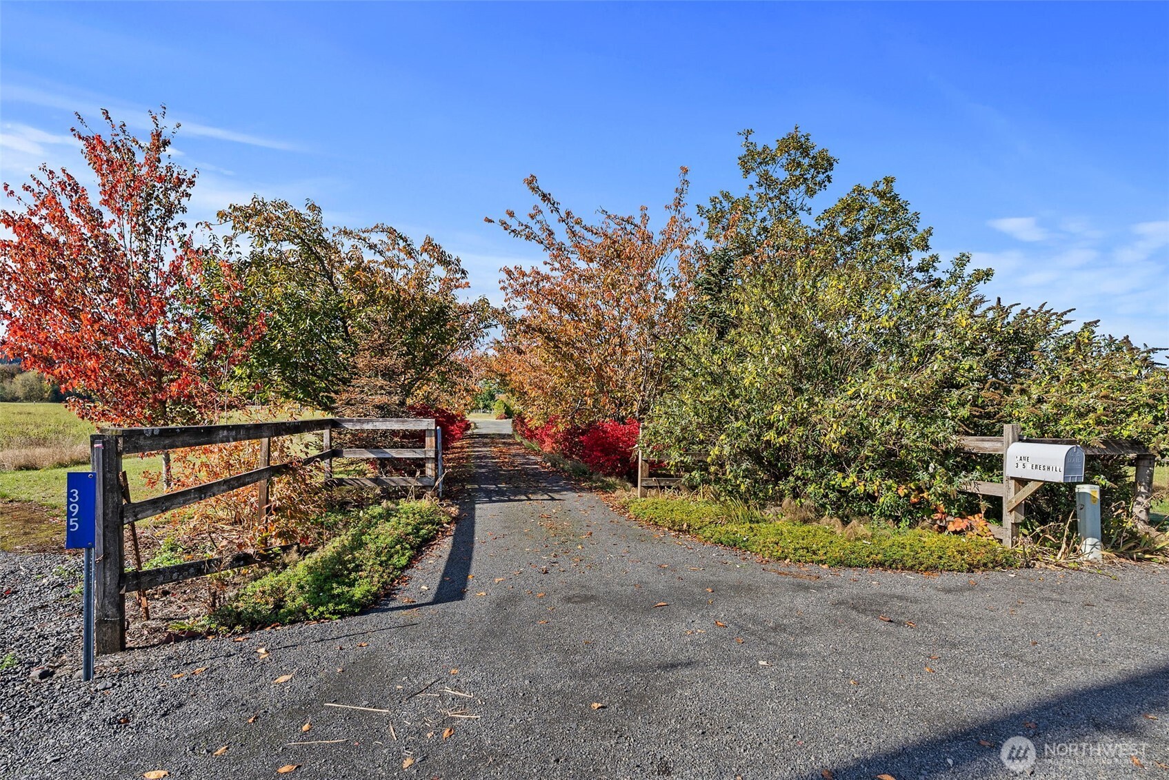 395 Ceres Hill Road Chehalis, WA 98532 - Photo 2 of 40 a view of a street with a tree in the background
