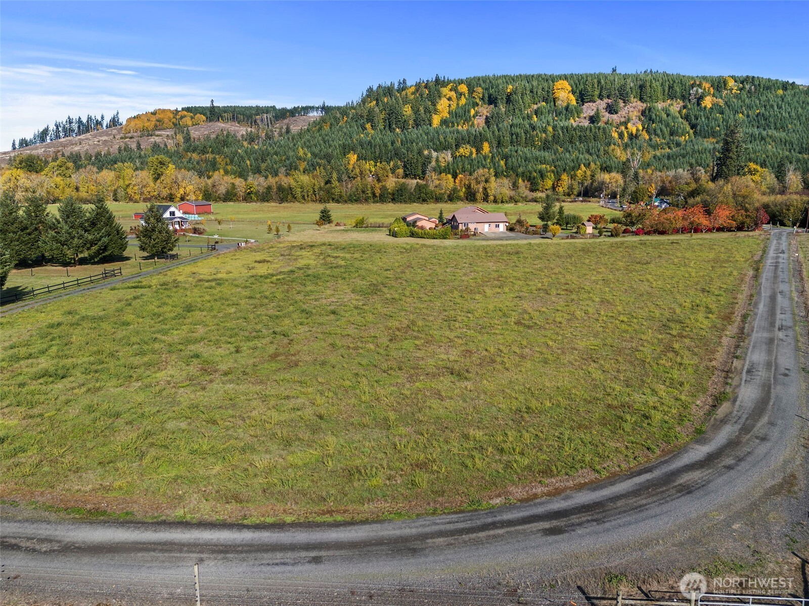 395 Ceres Hill Road Chehalis, WA 98532 - Photo 35 of 40 a view of a lake with houses
