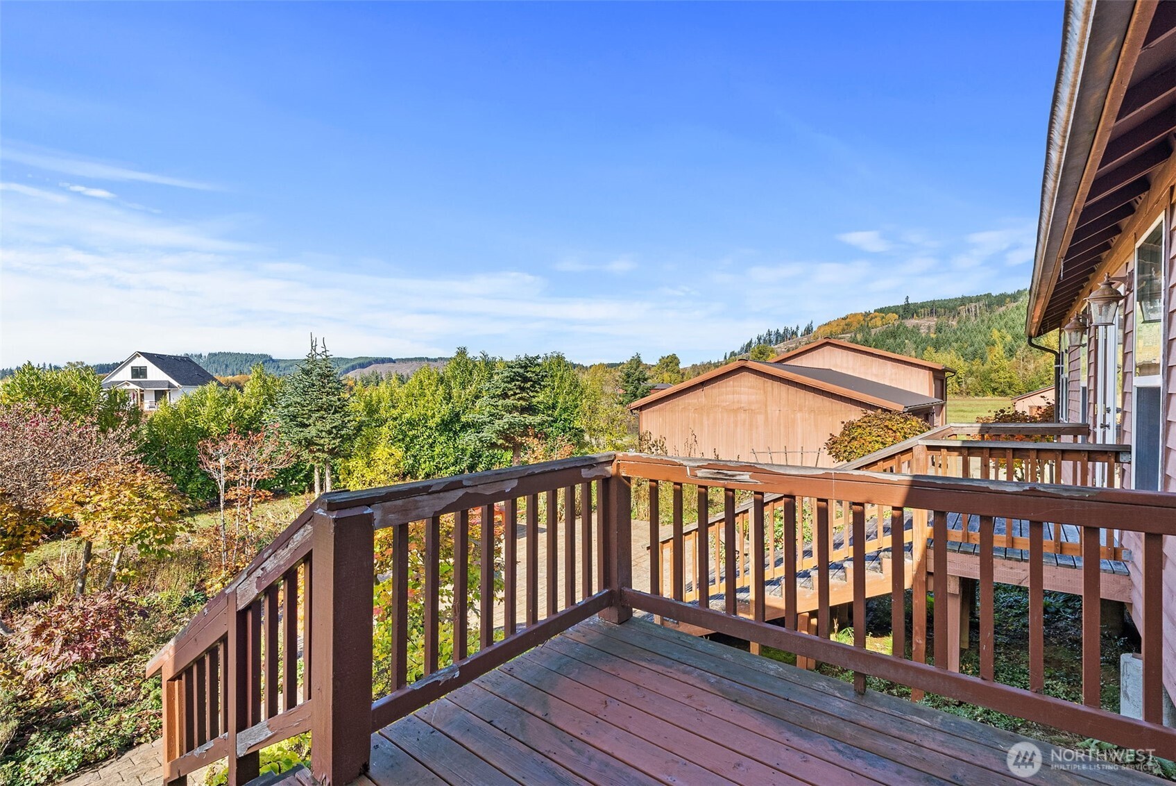 395 Ceres Hill Road Chehalis, WA 98532 - Photo 37 of 40 a balcony with wooden floor and fence