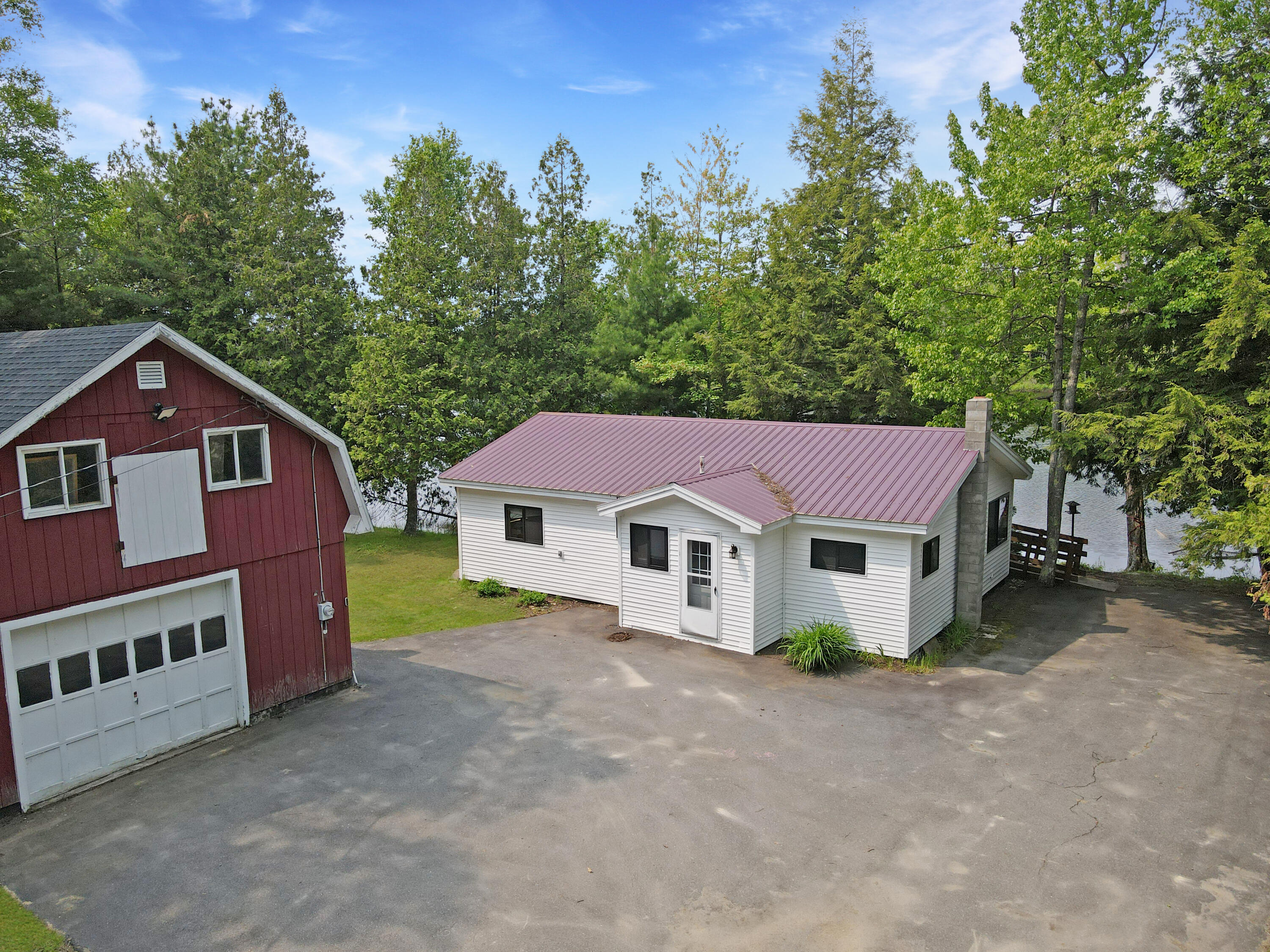 218 Hay Road Hudson, ME 04449 - Photo 5 of 34 22