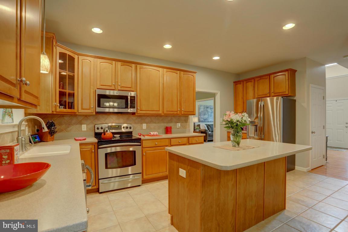 129 Heritage Road Lancaster, PA 17602 - Photo 3 of 29 Gallery Image 3