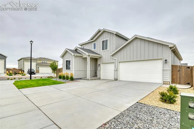 $519,900 | 493 Marketplace Drive, Calhan, CO 80808