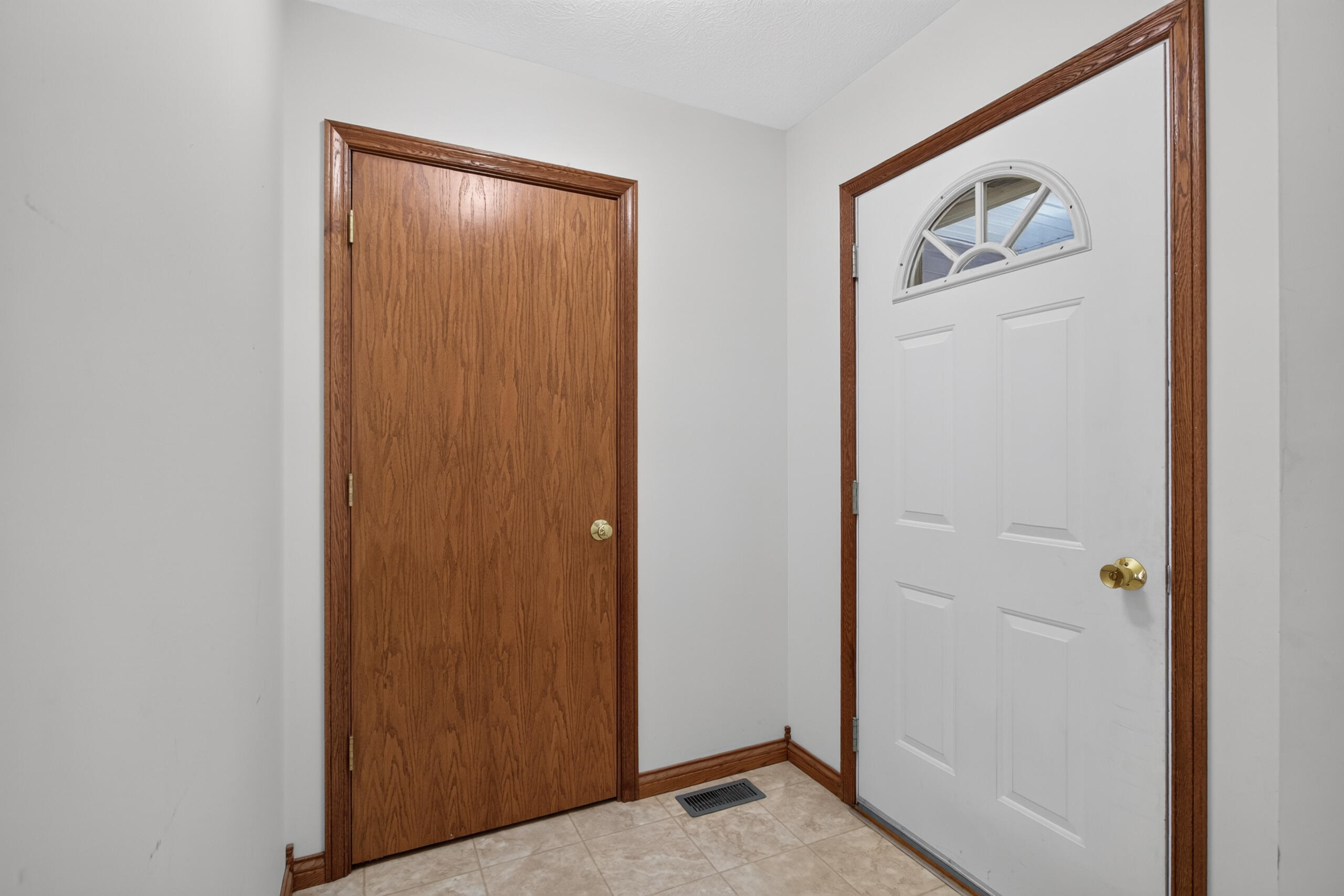 10909 Waterloo-Munith Road Munith, MI 49259 - Photo 6 of 51 IMG_4038