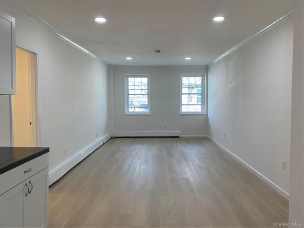 $2,500 | 21-29 Audrey Avenue, Unit 2, Oyster Bay, NY 11771