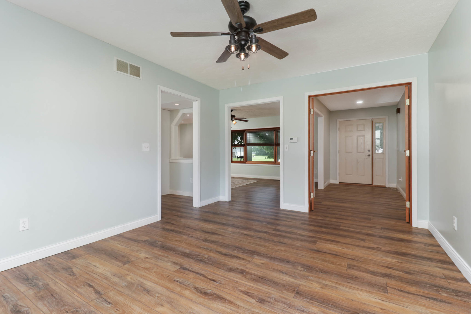 404 Sunset Drive Colfax, IL 61728 - Photo 8 of 33