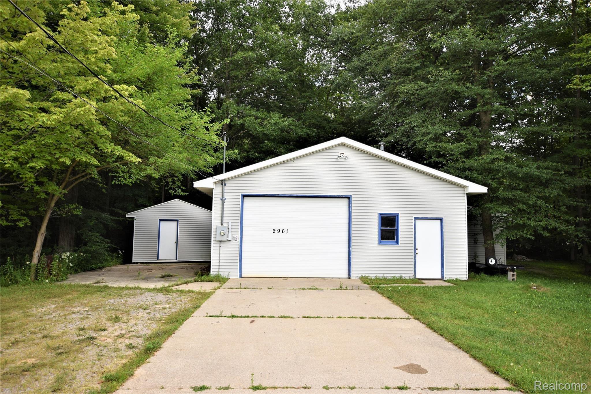 9901 Marshall Road Birch Run, MI 48415 - Photo 3 of 35 DSC_0103 (2).JPG