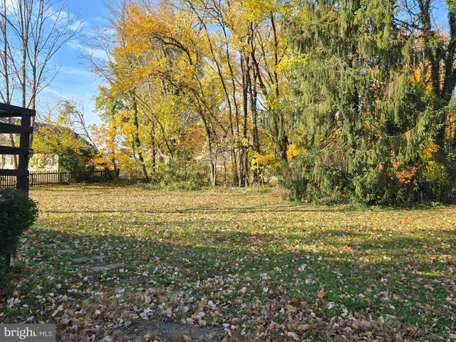 $1,300 | 341 South 26th Street, Unit B, Purcellville, VA 20132