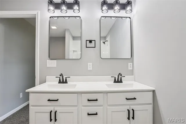 $265,000 | 609 East North Street, Staunton, IL 62088