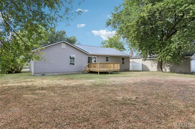 $265,000 | 609 East North Street, Staunton, IL 62088