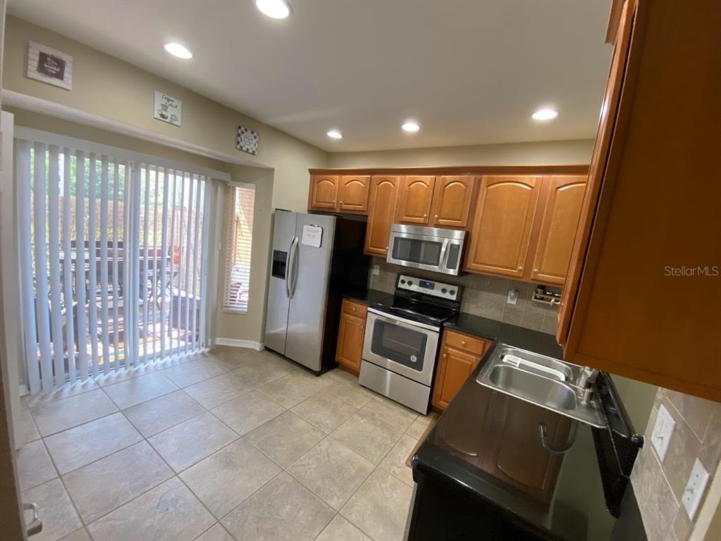 12306 Healey Summit Lane Riverview, FL 33579 - Photo 12 of 38