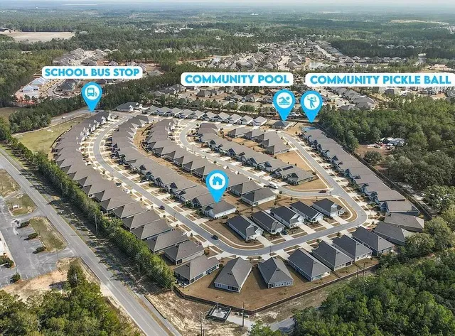 $2,700 | 382 Lightning Bug Lane, Freeport, FL 32439