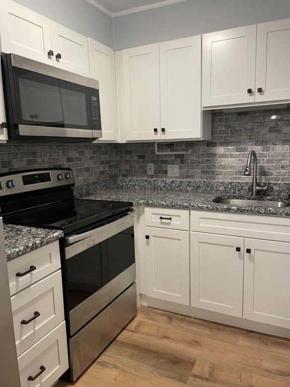 11 Riverside Avenue, Unit 11 Danvers, MA 01923 - Photo 3 of 20 Gallery Image 3