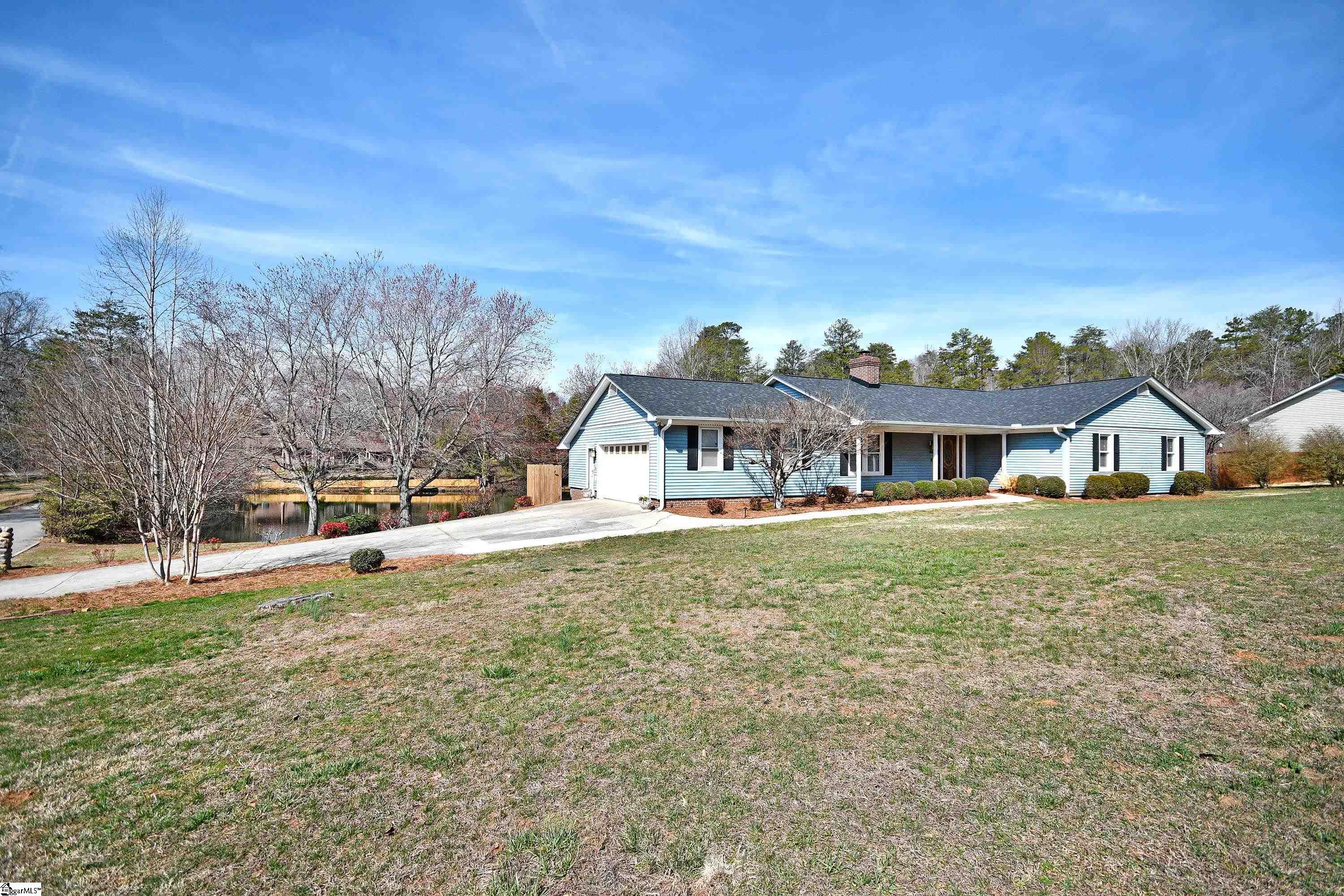 201 Buckingham Road Easley, SC 29640 - Photo 3 of 49