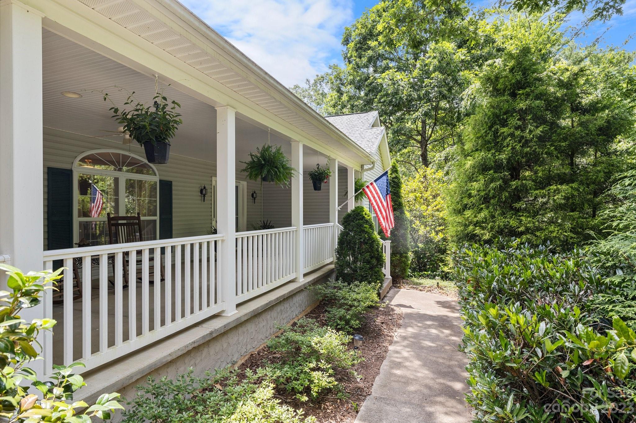 143 Whitaker Road Fairview, NC 28730 - Photo 1 of 25 Gallery Image 1