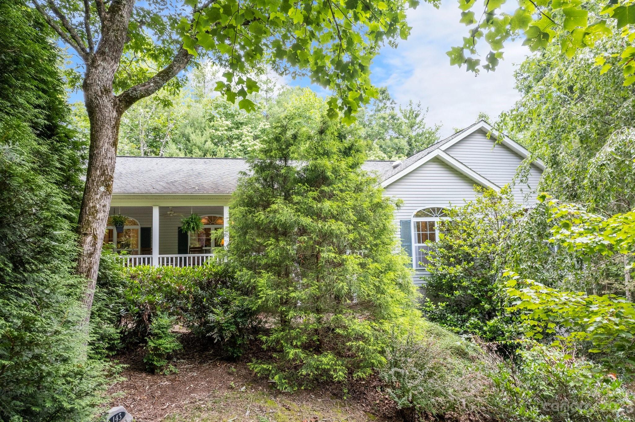 143 Whitaker Road Fairview, NC 28730 - Photo 23 of 25 Gallery Image 23