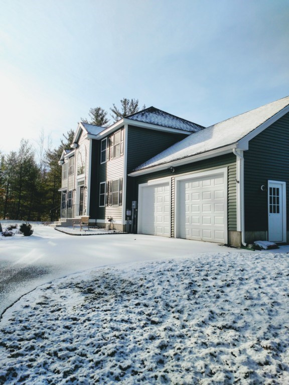 10 Hall Road Londonderry, NH 03053 - Photo 3 of 26