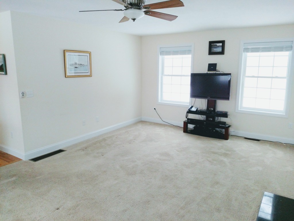 10 Hall Road Londonderry, NH 03053 - Photo 8 of 26